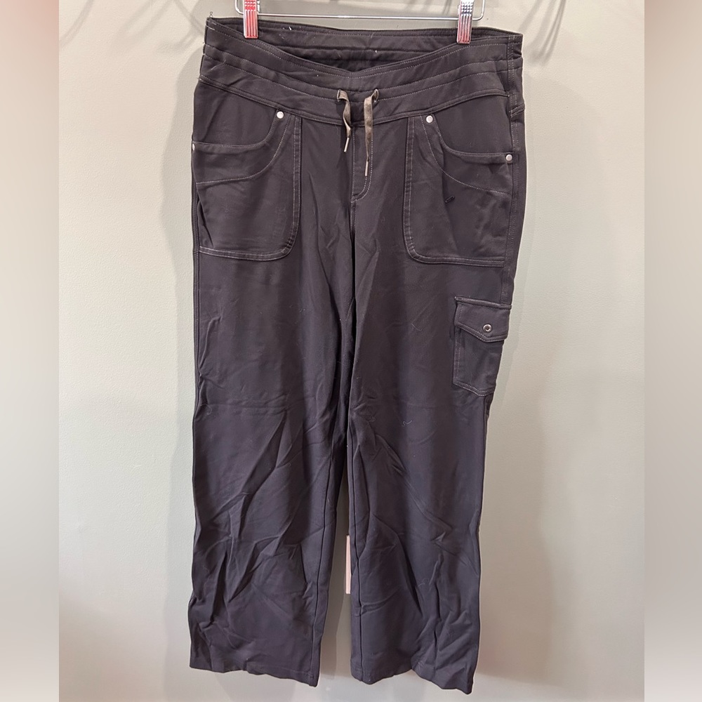 Kuhl Mova pant size 12 Short